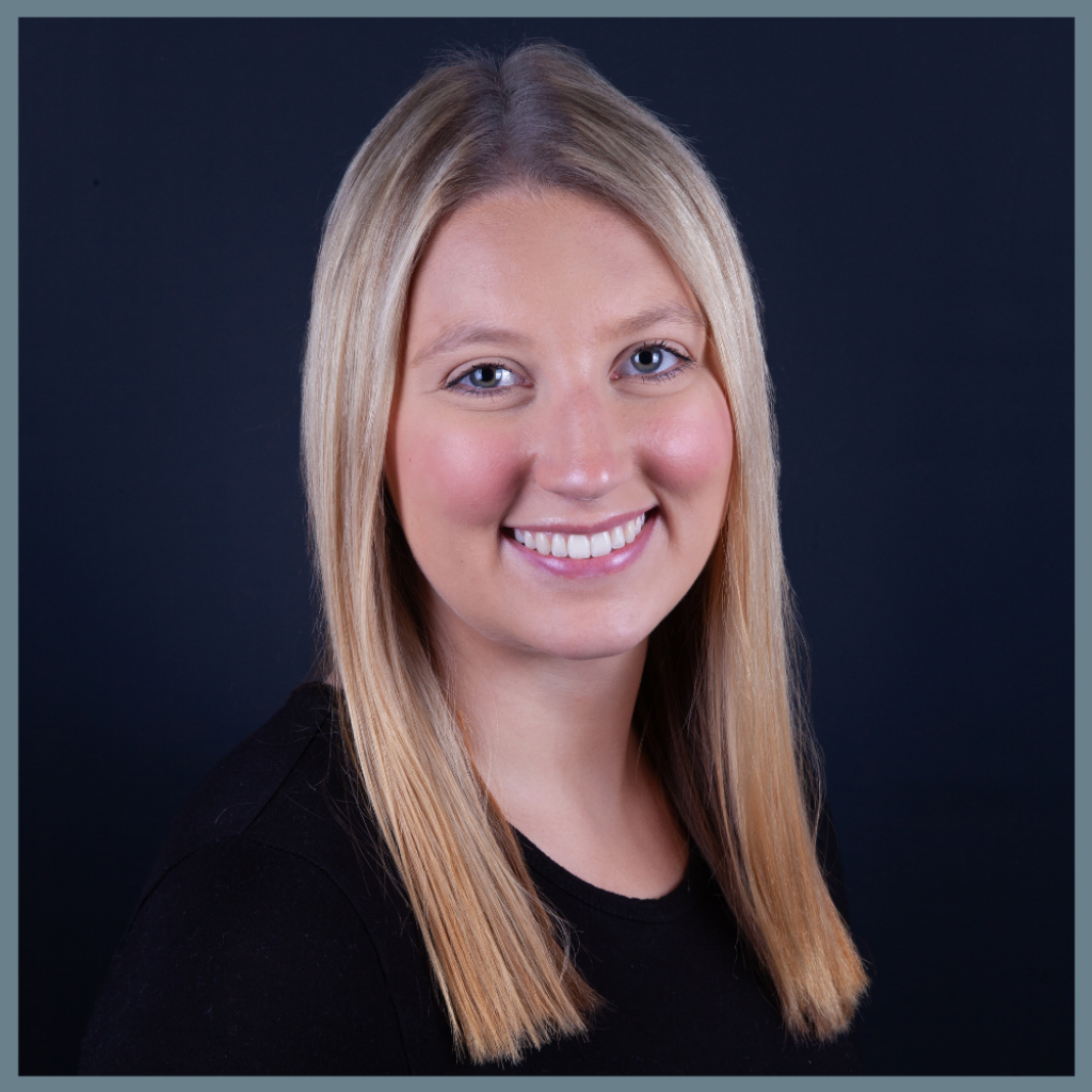 kelsie-g-framed Registered Dental Hygienist | Certified EMS, Laser Therapy, and Local Anesthesia Portrait of Kelsie G, registered dental hygienist certified in EMS, laser therapy, and local anesthesia at Kellogg & Latz Dentistry.