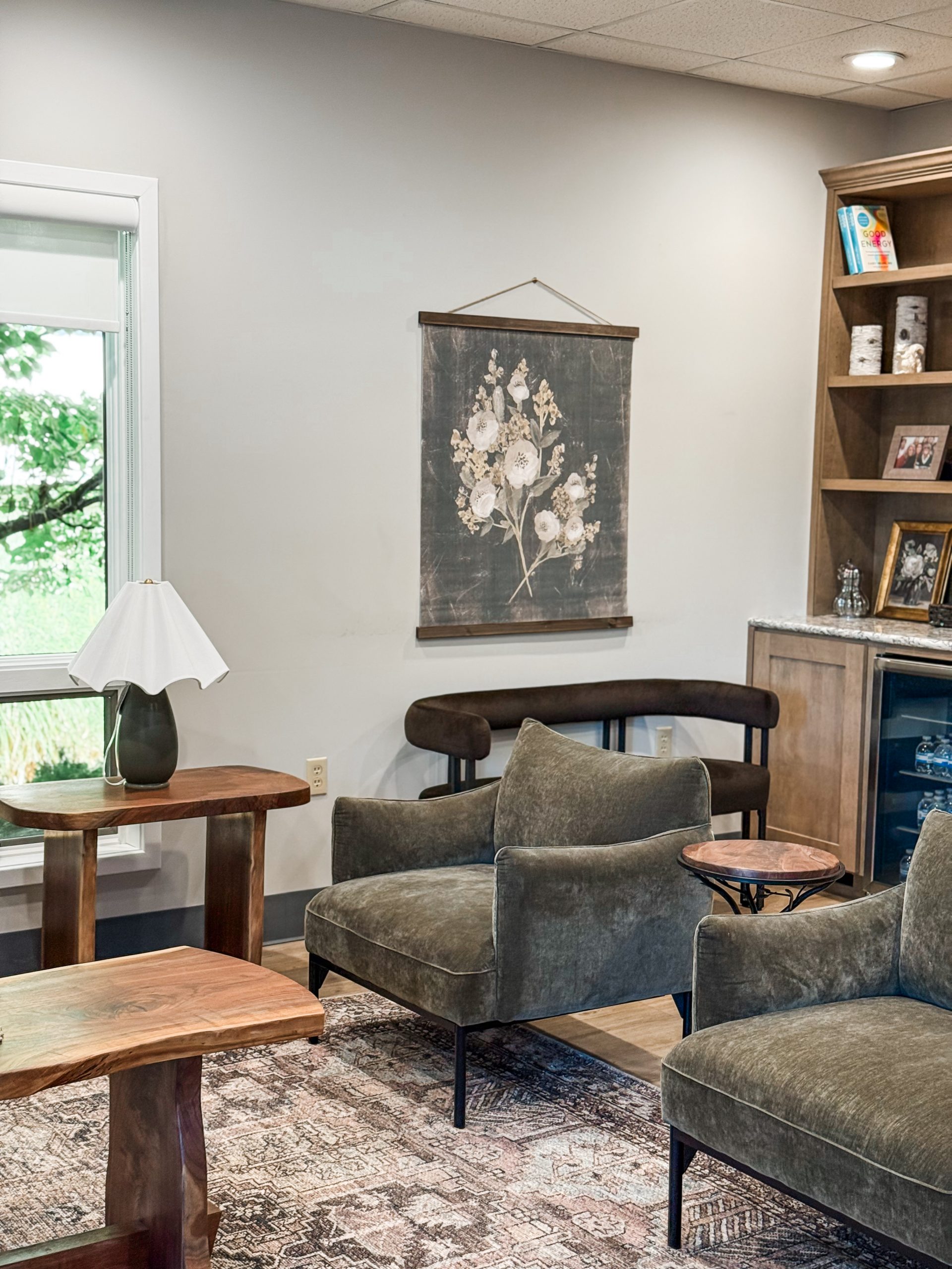 Chairs in the dental office waiting room, showing a clean and comfortable patient seating area.